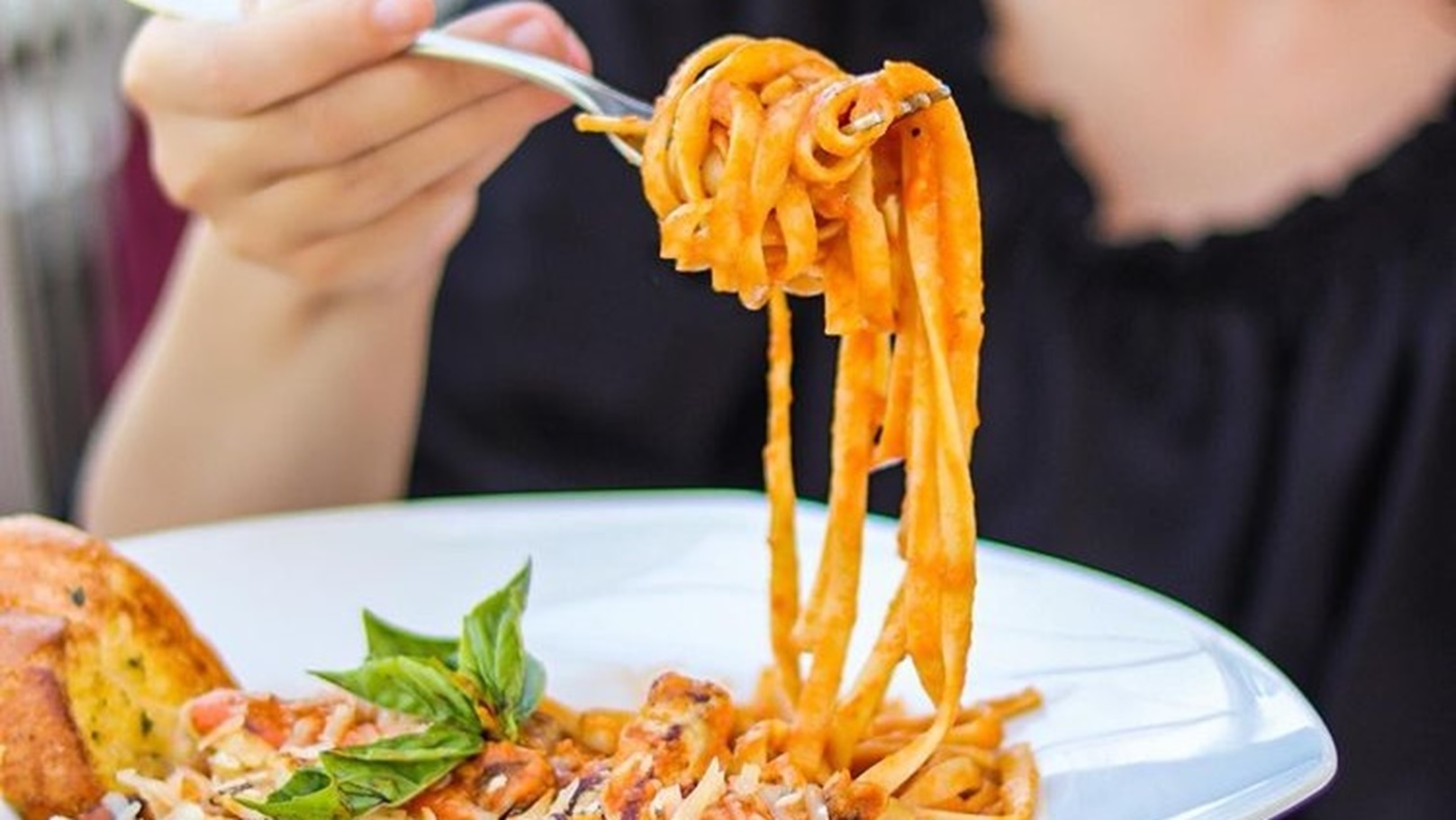 308493726_1430423010800224_1394123012788651492_n