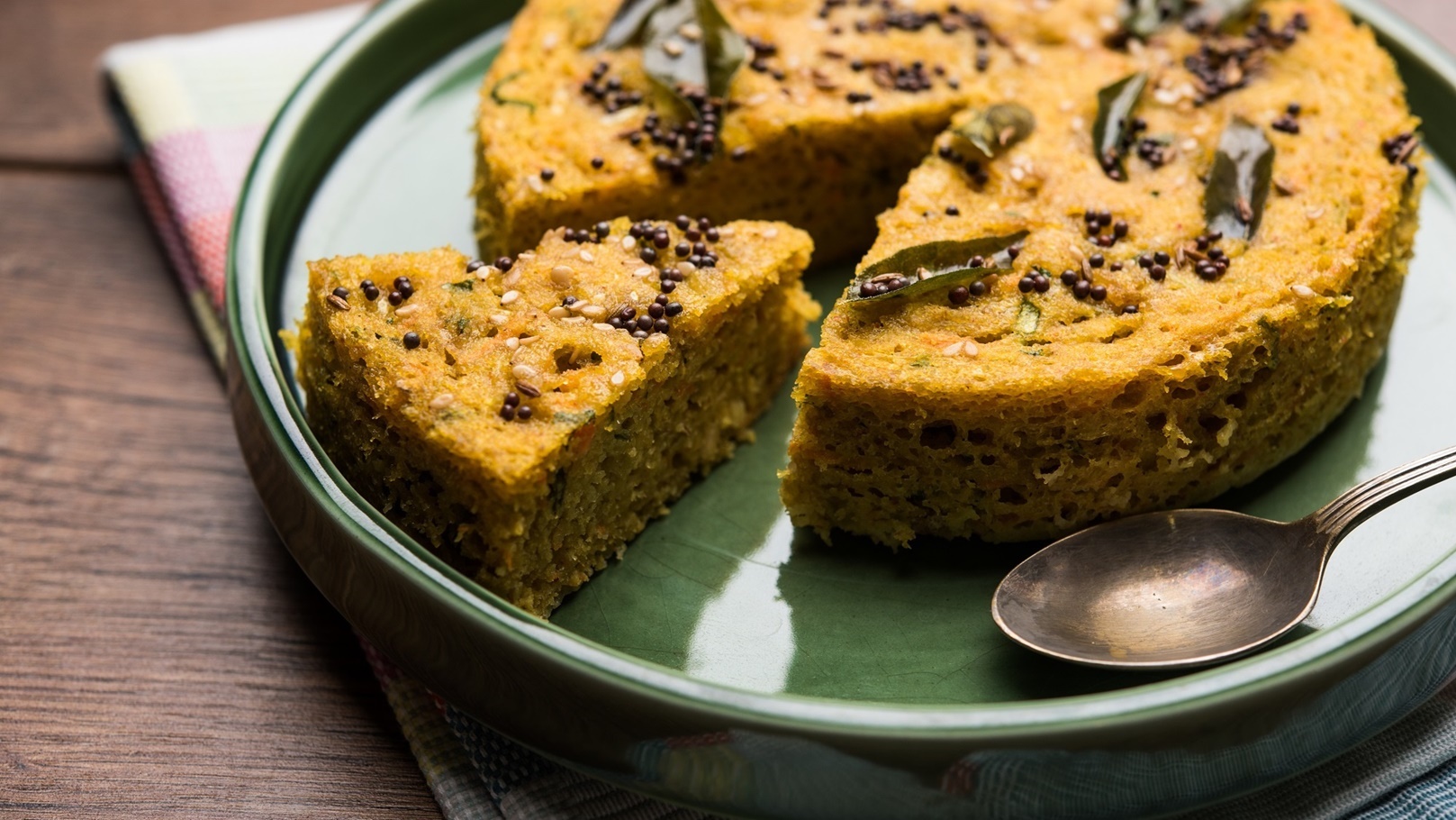 كيكة بالخضروات والجبنة