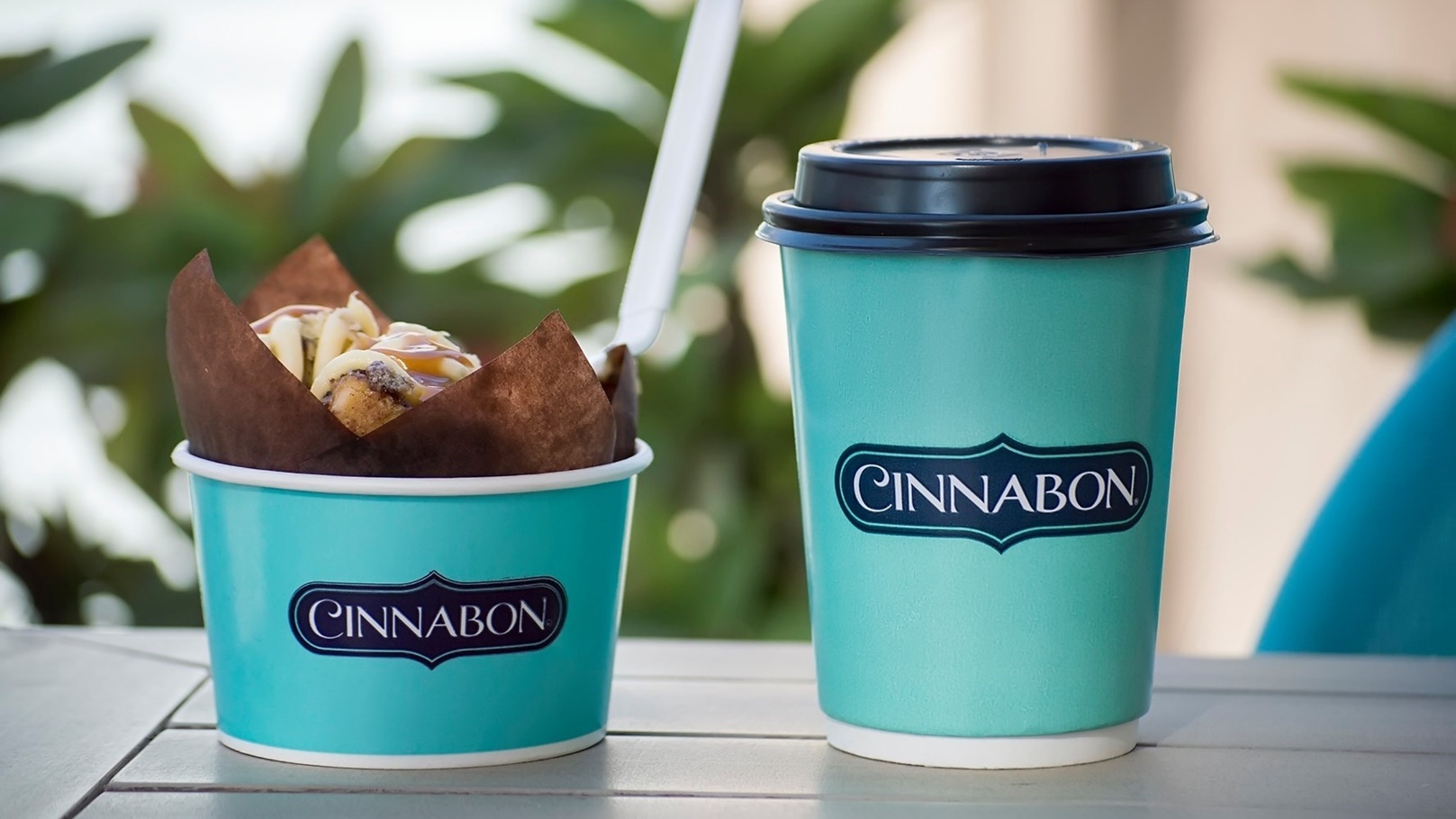 قهوة وسينابون من Cinnabon