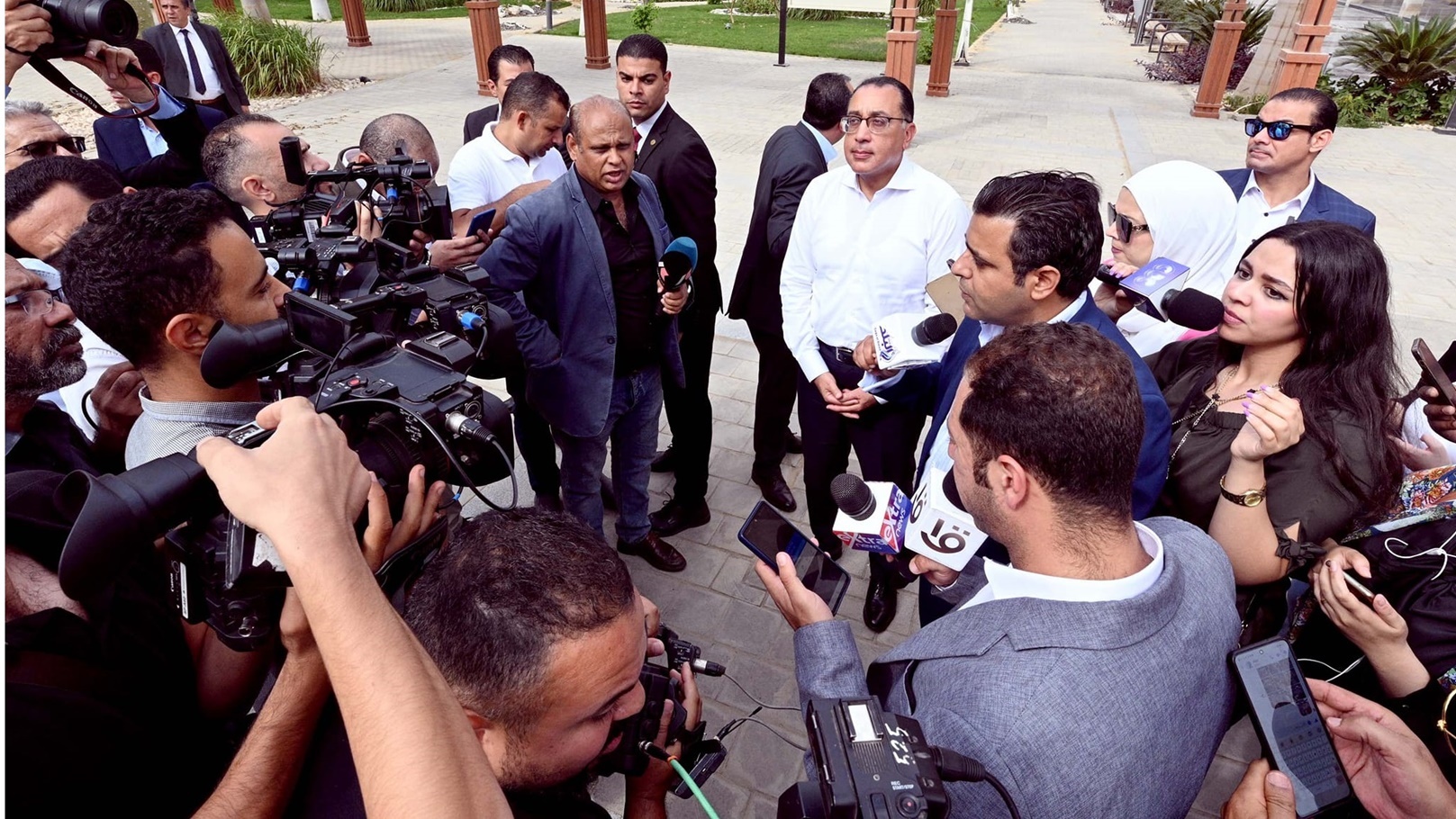 رئيس مجلس الوزراء