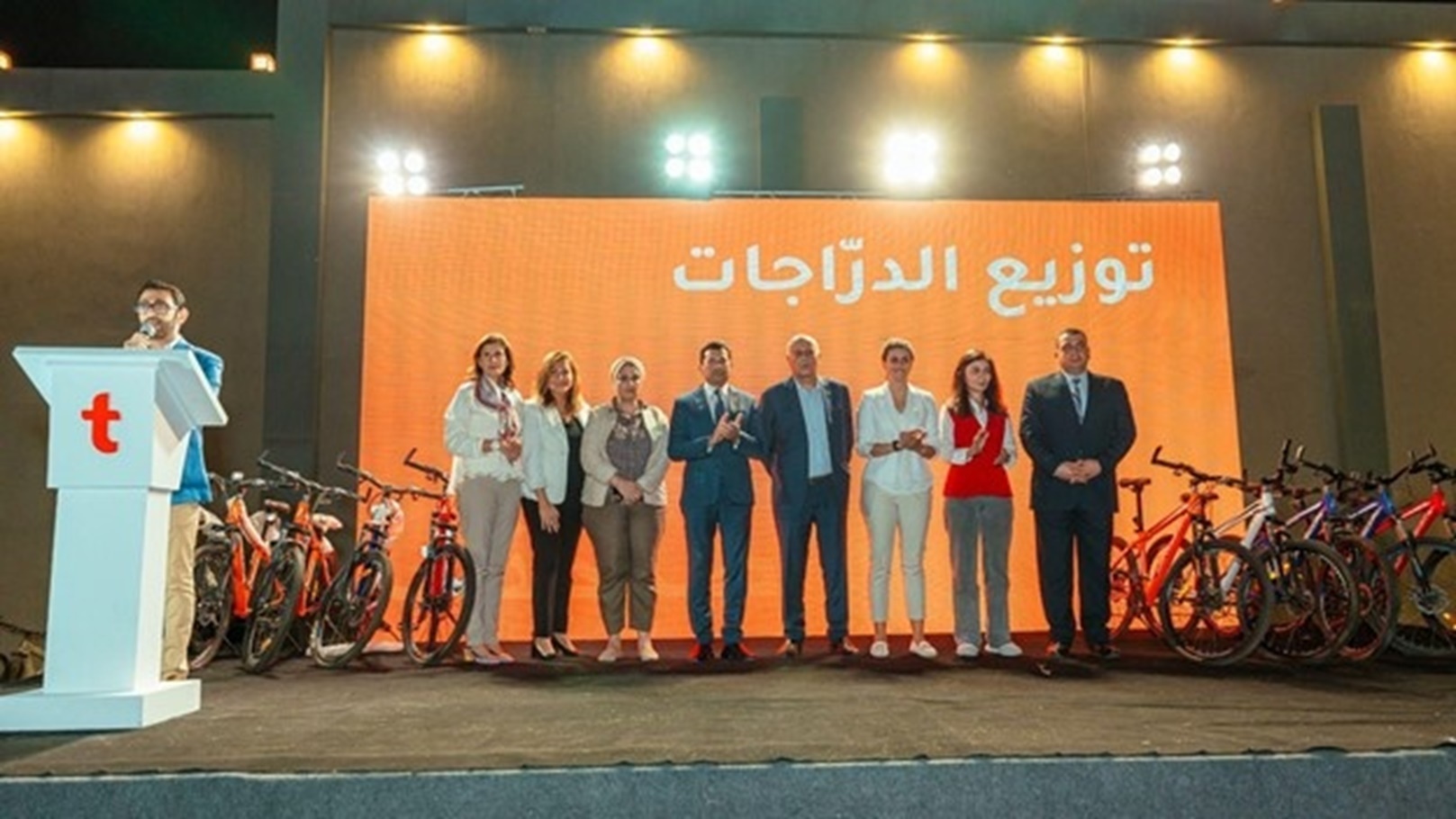 d03656d7-051d-4fad-a649-4e447c1f5a3f