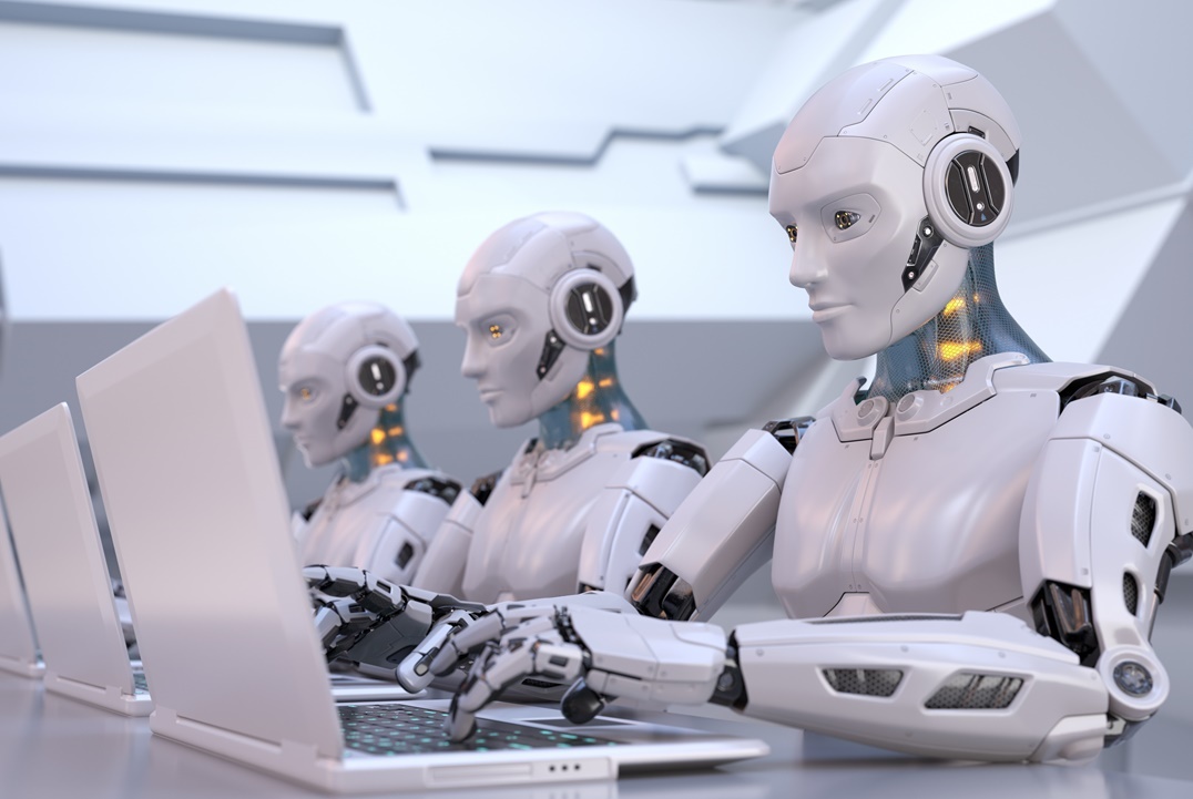 robots-working-with-laptop-2021-08-27-14-33-48-utc