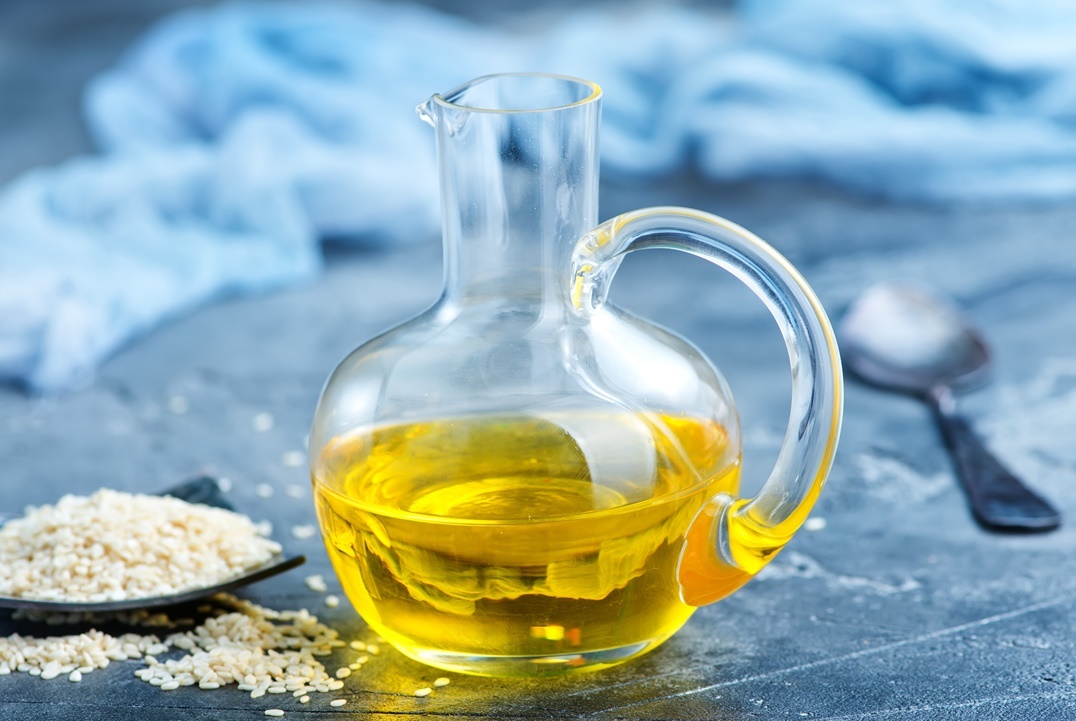 sesame-oil-2021-08-26-15-24-03-utc