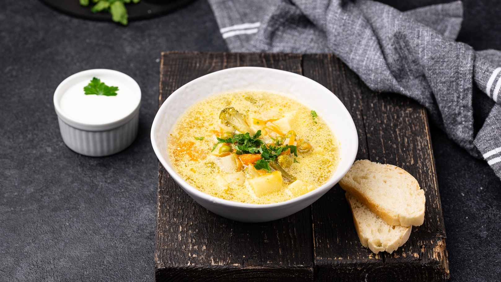 vegetable-soup-with-potato-and-cauliflower-2022-01-14-00-41-50-utc