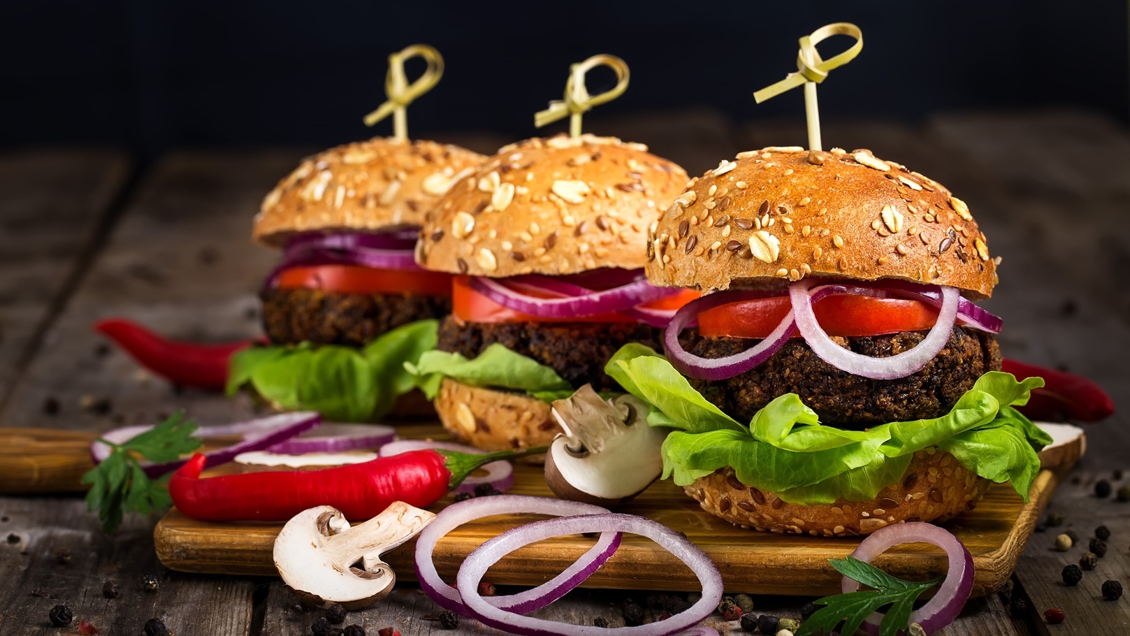 vegan-burgers-2021-08-26-15-32-03-utc