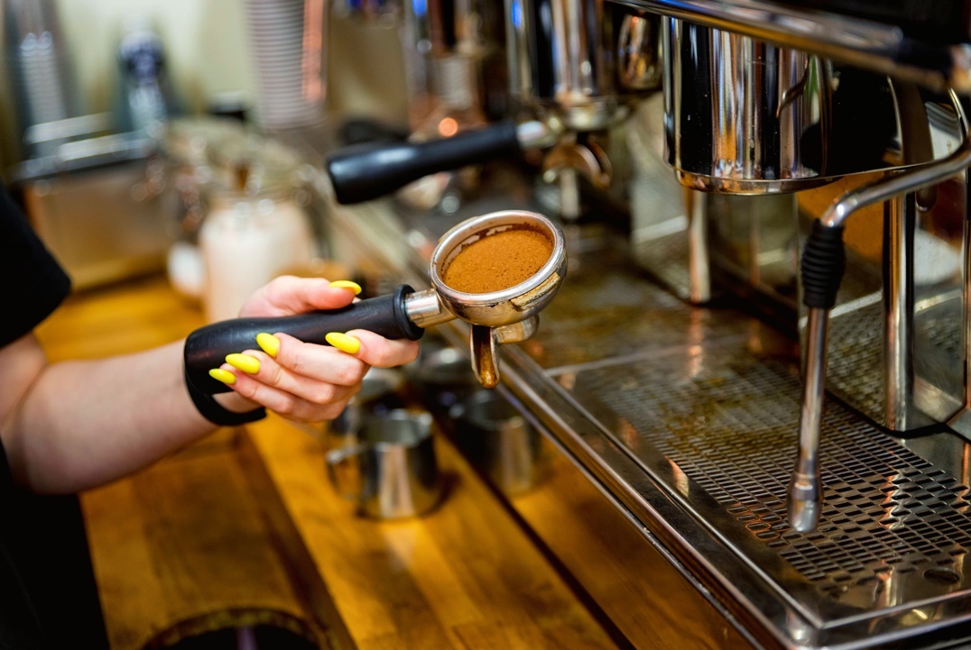 close-up-of-wood-and-still-lever-espresso-machine-2021-08-29-12-59-41-utc