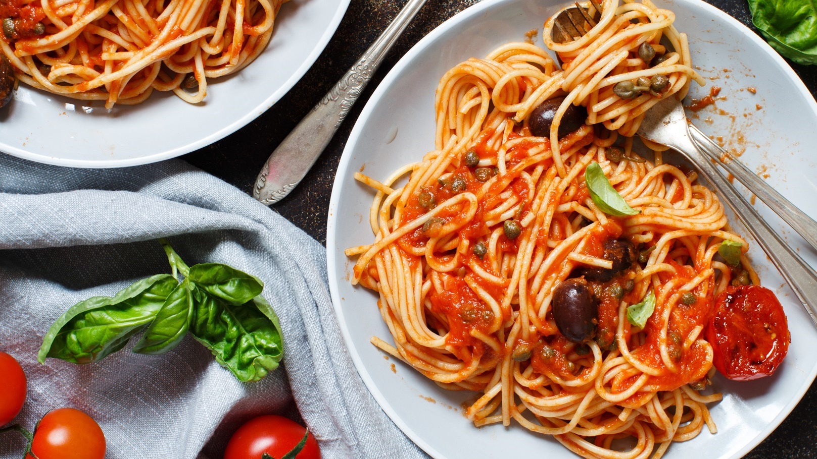 pasta-alla-puttanesca-spaghetti-with-tomato-sauc-2021-08-26-15-47-07-utc