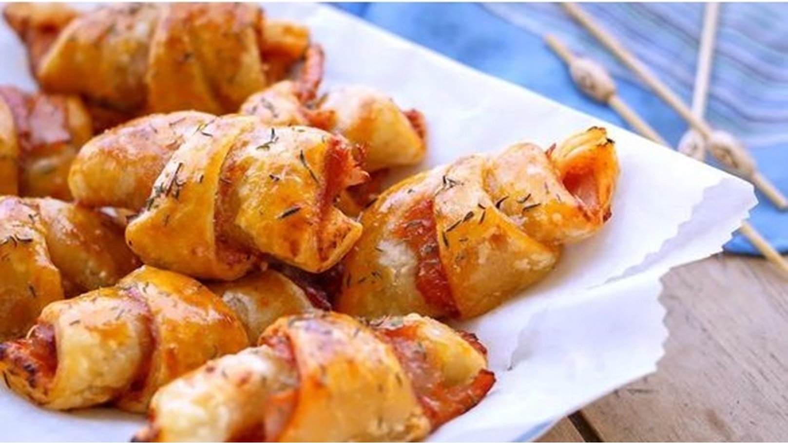 بيتزا الكرواسون