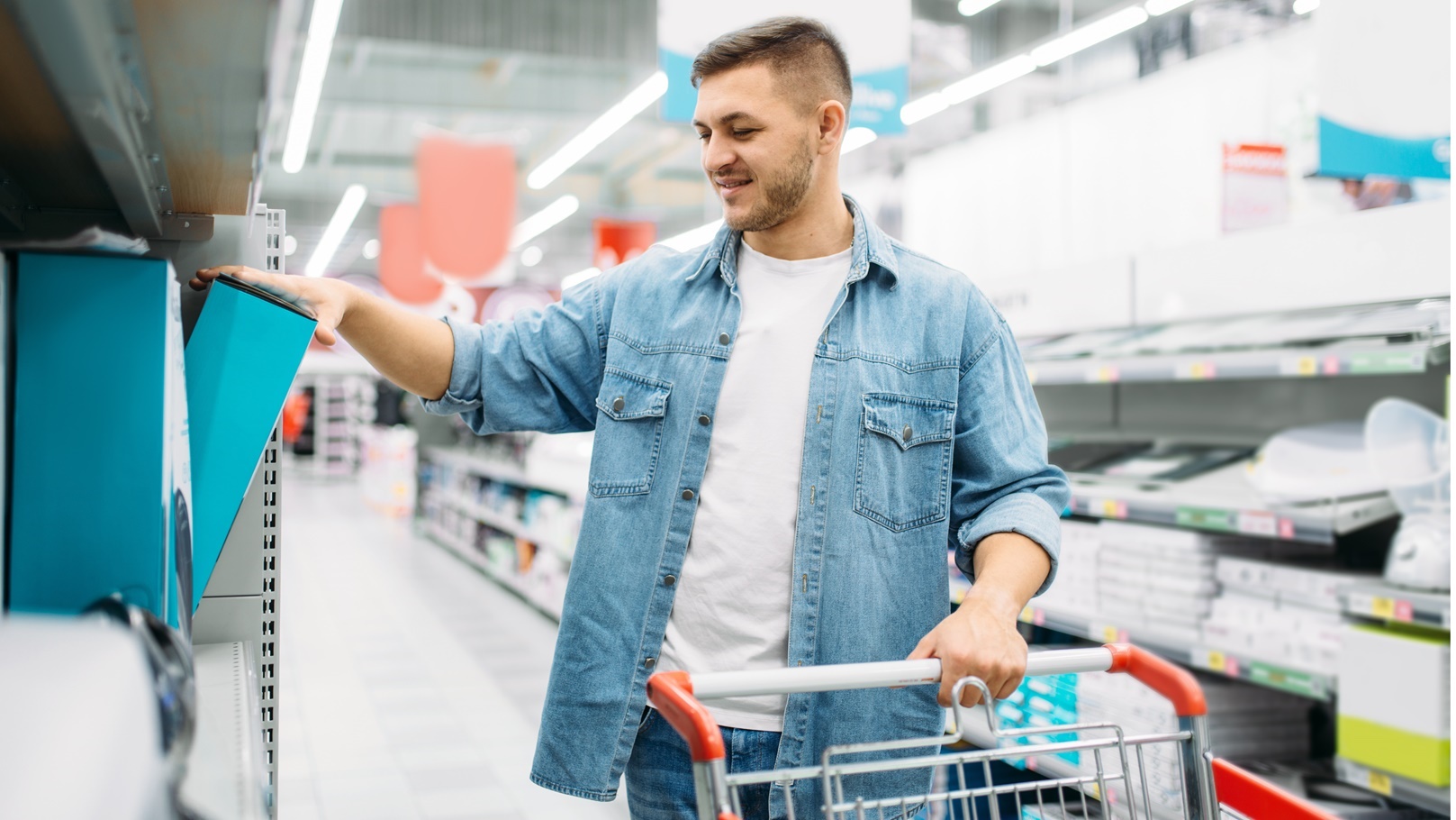 man-in-department-of-household-appliances-market-2021-08-26-16-26-57-utc