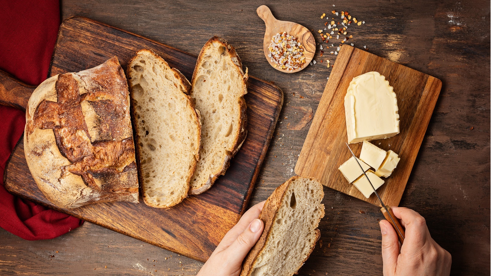 fresh-organic-artisan-bread-healthy-eating-buy-l-2021-08-30-13-15-52-utc