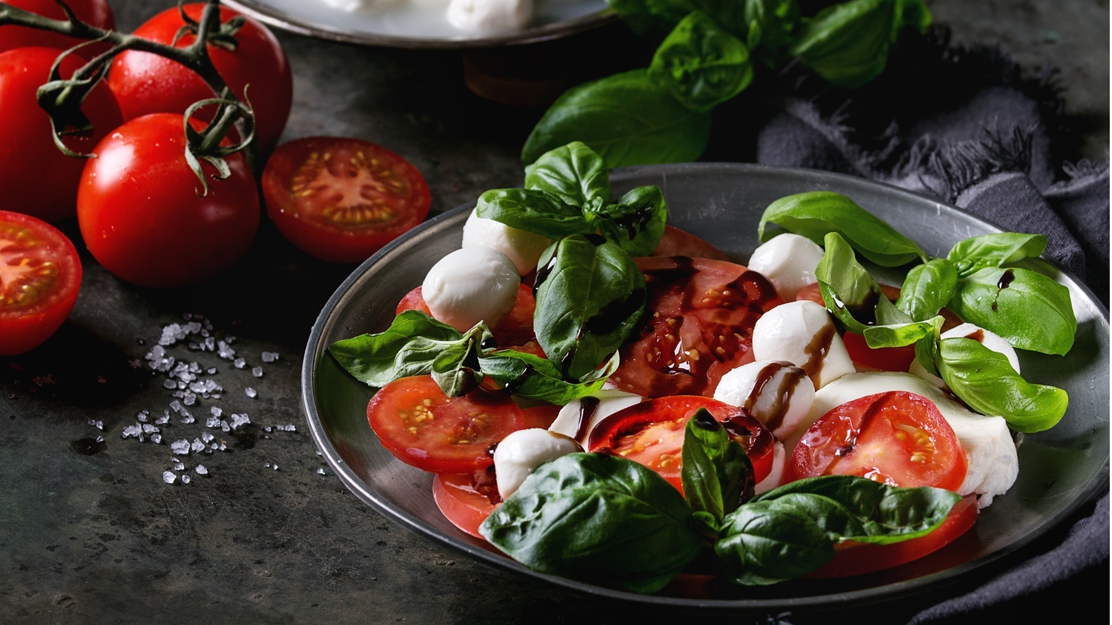 italian-caprese-salad-2021-08-26-23-07-35-utc