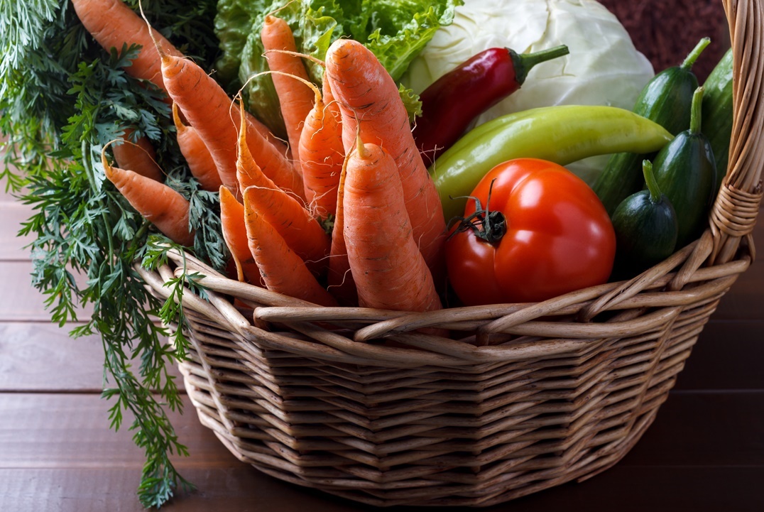 basket-with-vegetables-2021-08-26-23-04-01-utc
