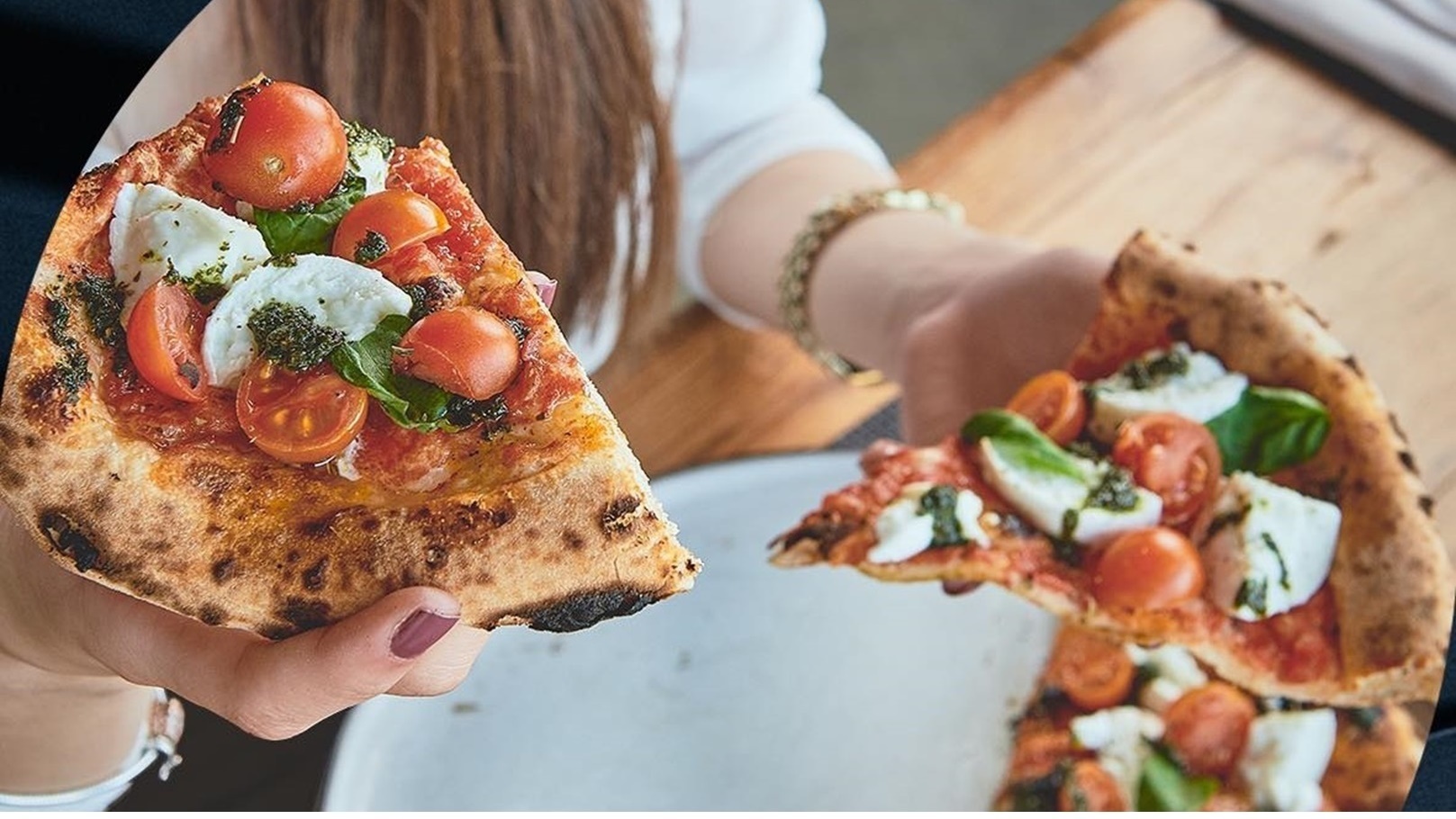 طريقة عمل لفائف البيتزا بالبسطرمة