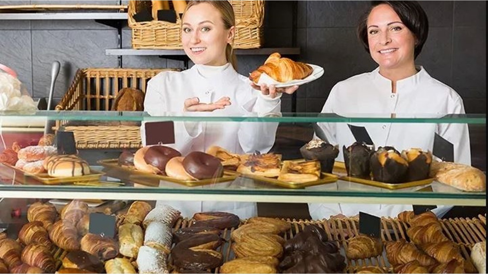 المخبوزات فريش في المتاجر