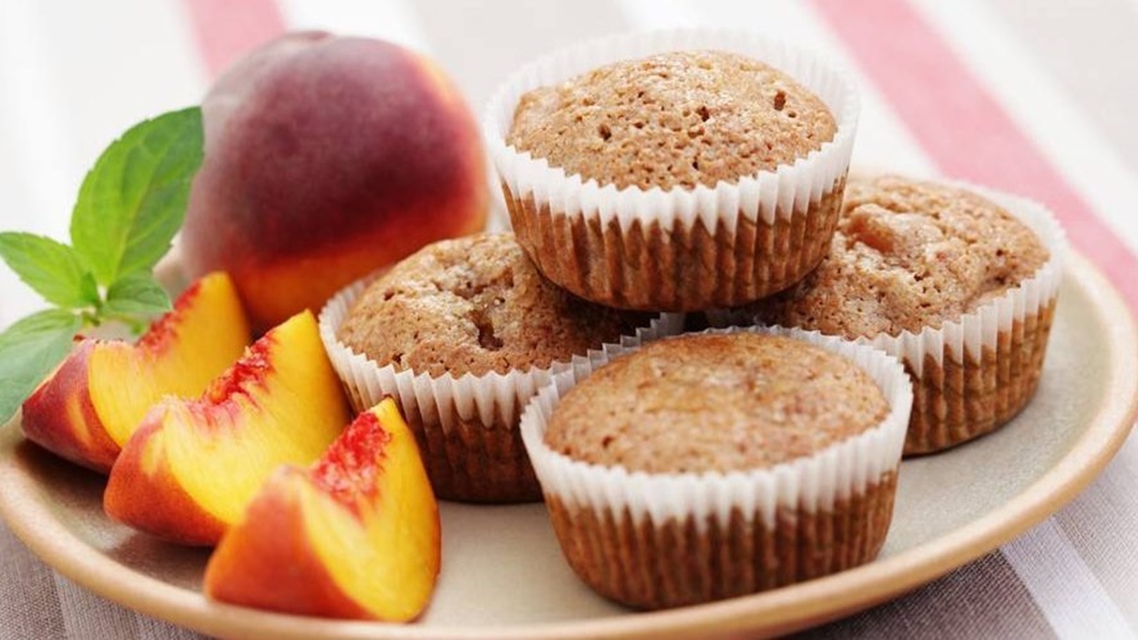 طريقة عمل مافن الخوخ