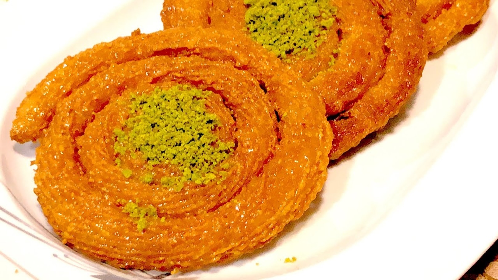 مشبك بالسميد...