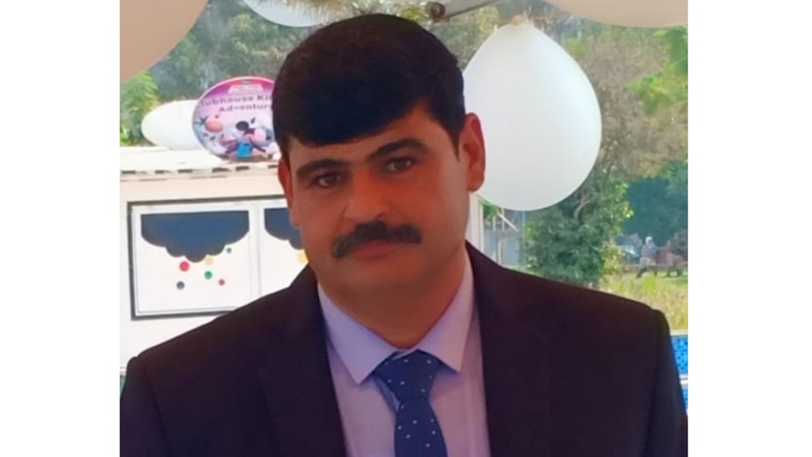 f2c16198-e318-40bd-b924-18d94655ce28