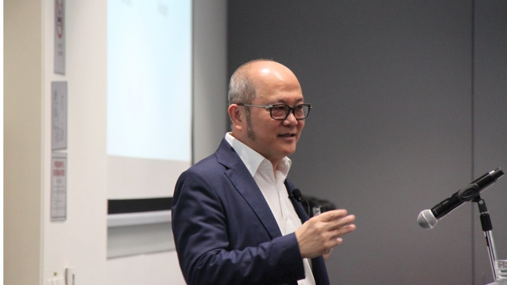 895C24C5-F853-417E-B75A-6FEFC52BBE29