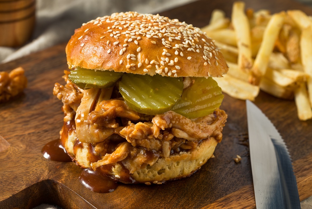 ساندوتش فراخ بالباربكيو صوص