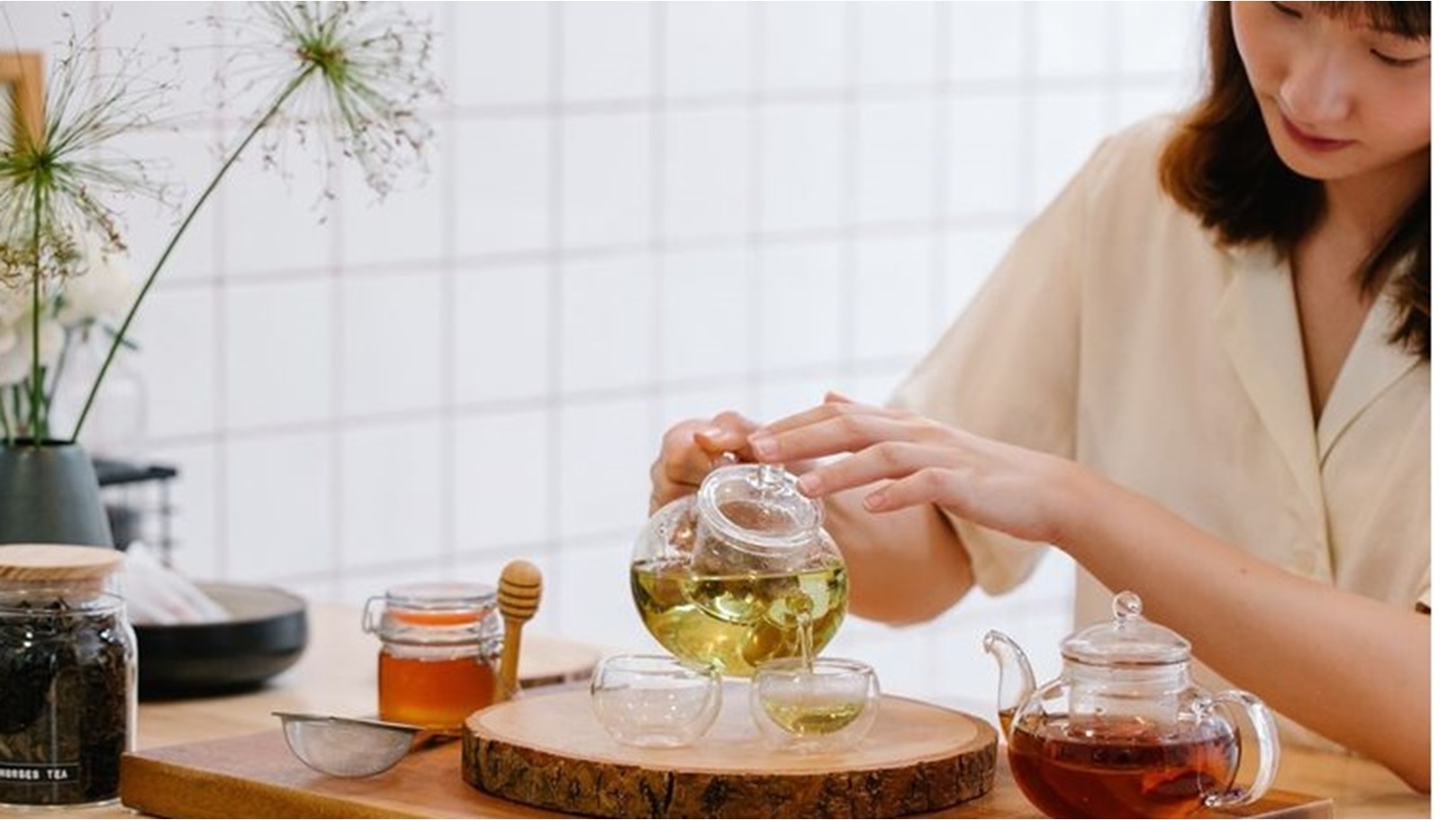 مشروبات معتمدة على العسل الأبيض