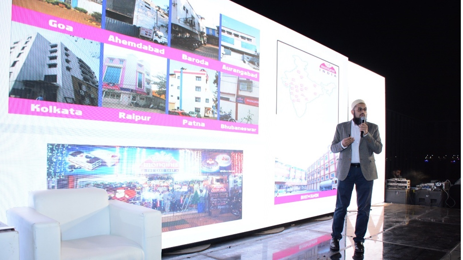 عدنان خوراكيوالا خلال مشاركته في معرض بيزنكس