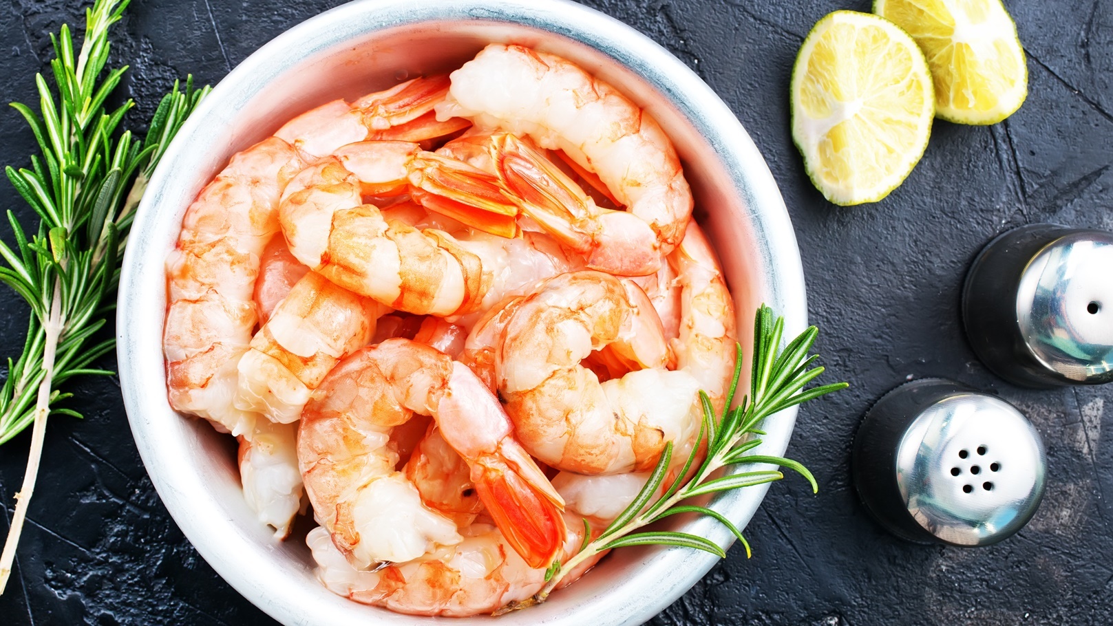 طريقة عمل الجمبري بصوص الزبدة