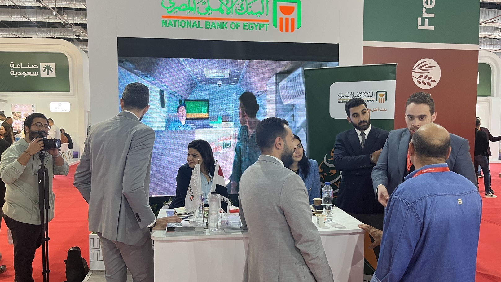 booth البنك الاهلي (4)