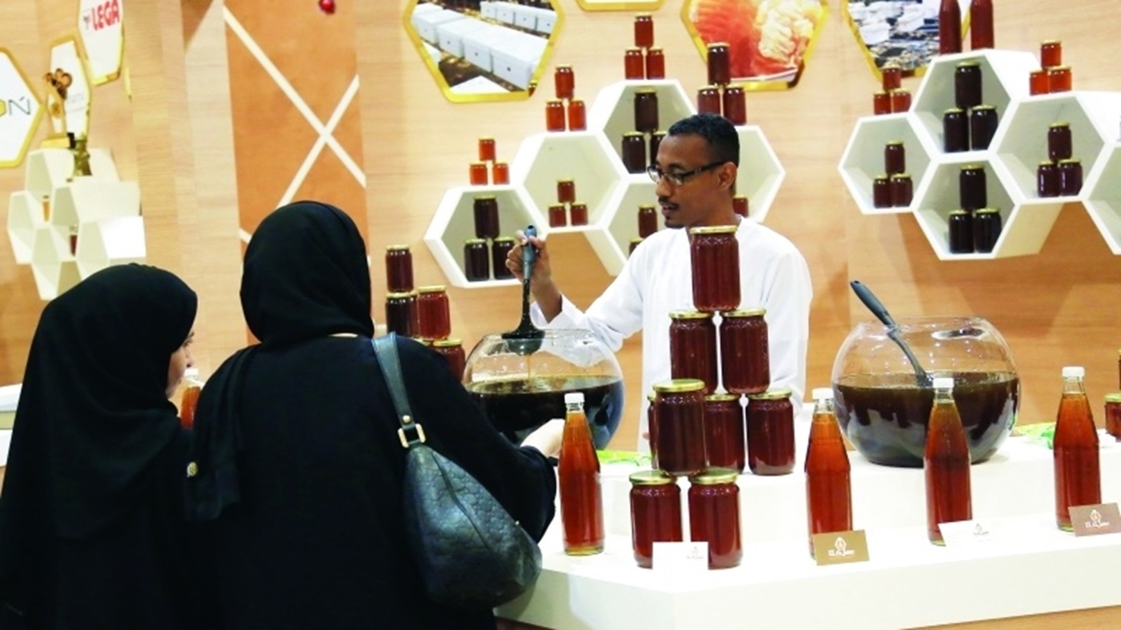 مهرجان حتّا للعسل