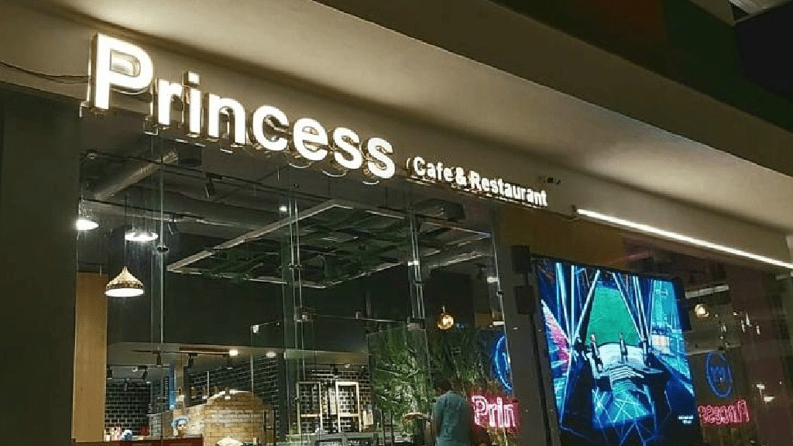 مطعم وكافية 5