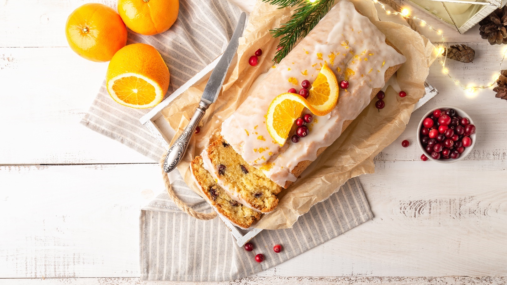 christmas-orange-cake-with-cranberries-and-sugar-i-2021-08-30-15-39-13-utc (1)