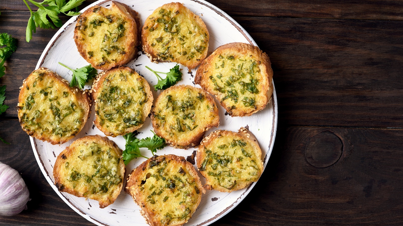 خبز بالثوم 1