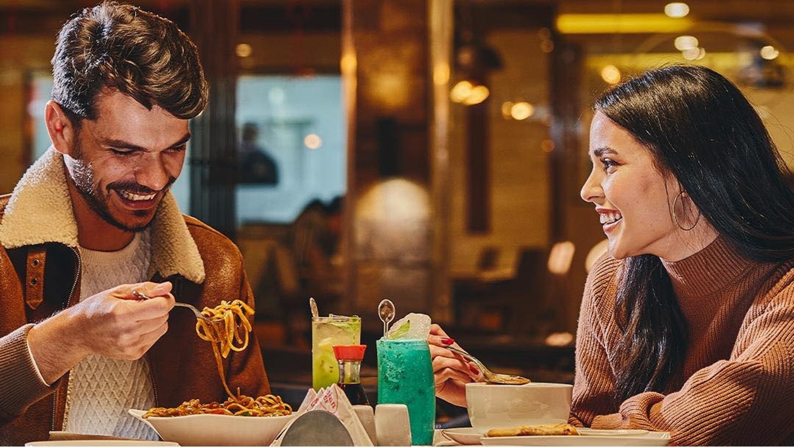 مطعم اسيان كورنر