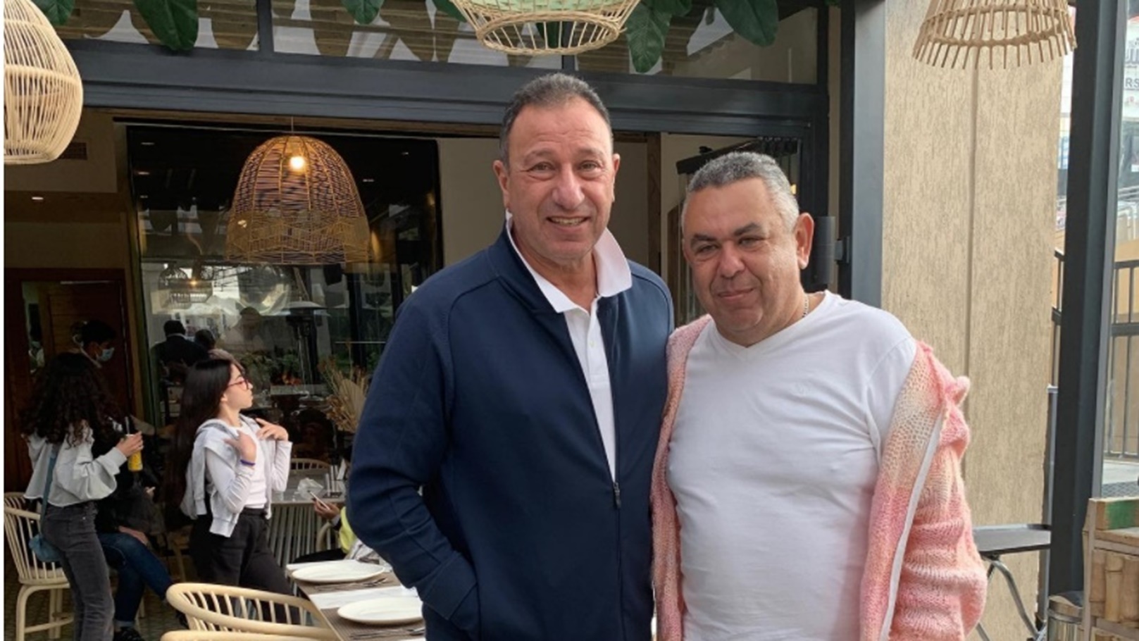 كابتن بيبو داخل مطعم Mistiqa