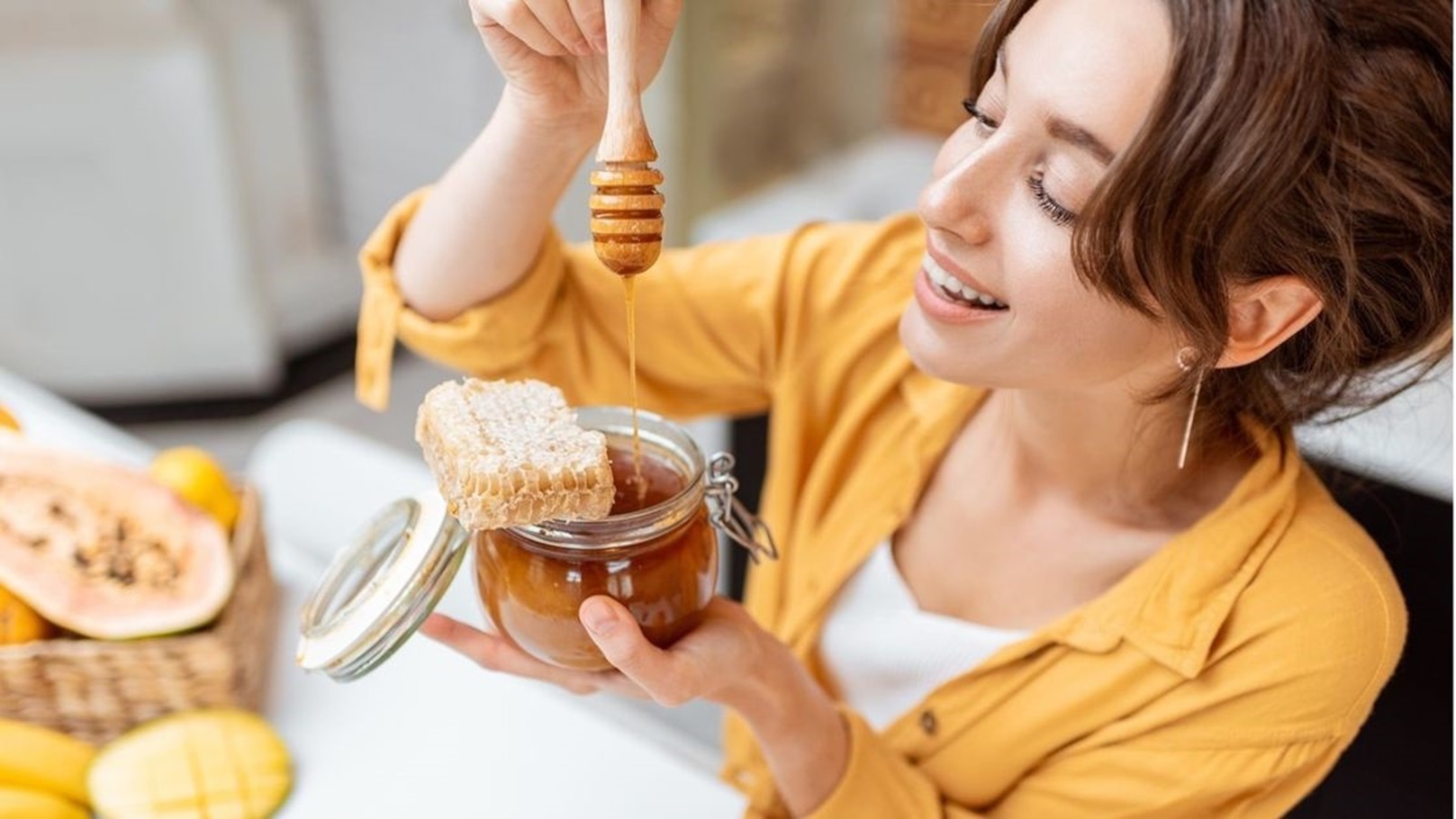 2202219151015808858640