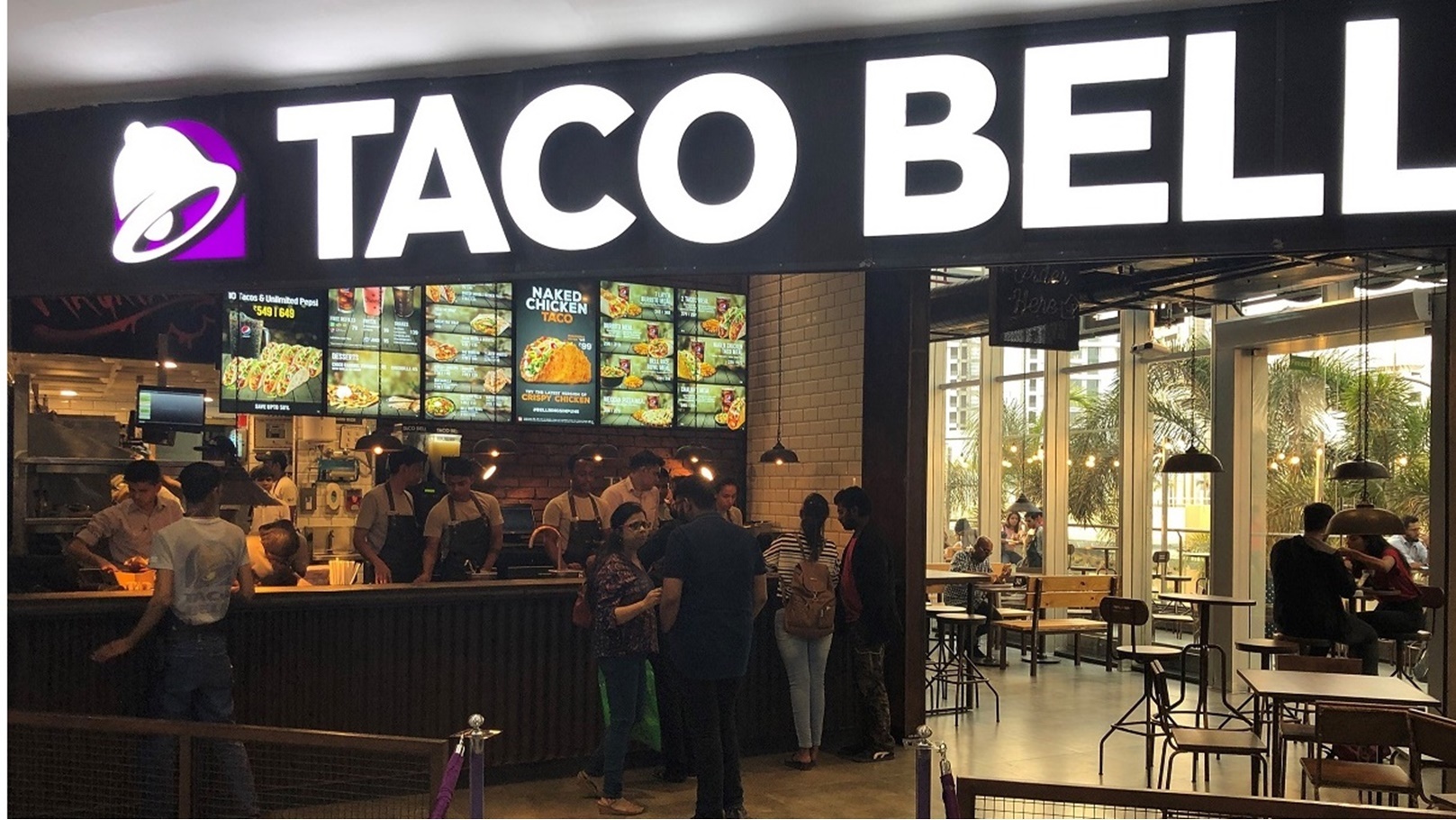Taco-Bell-Pune-Store-1