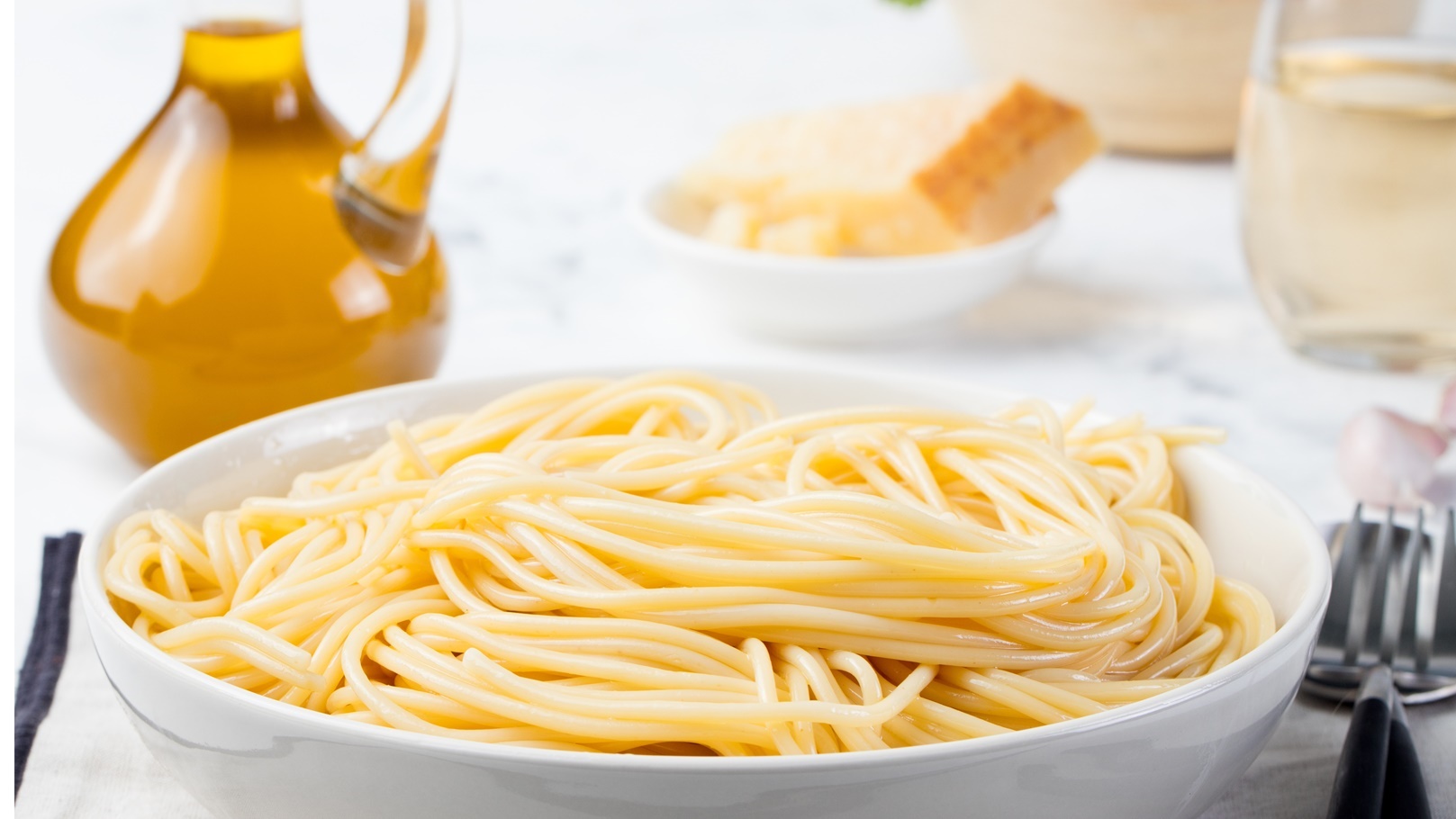 cooked-spaghetti-pasta-in-plate-pasta-ingredients-2021-08-26-16-29-51-utc