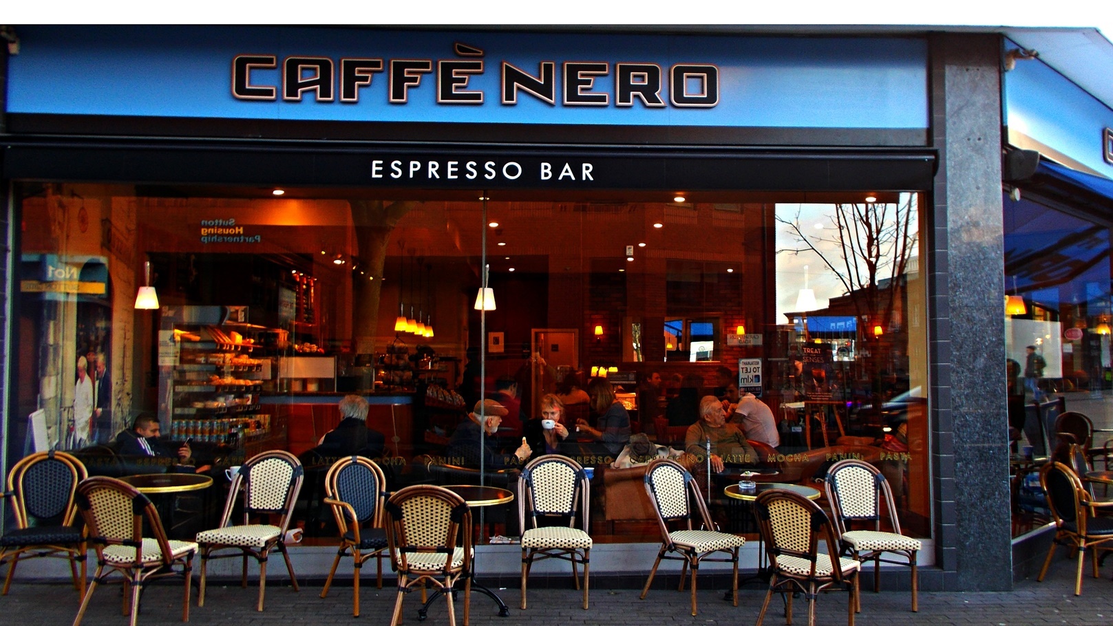Caffe-Nero-acquires-Harris-Hoole-from-Tesco