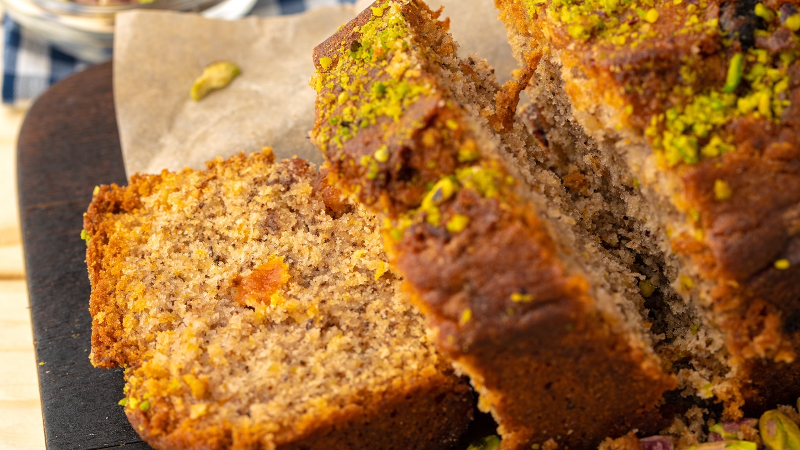 كيك الفسدق اللذيذ