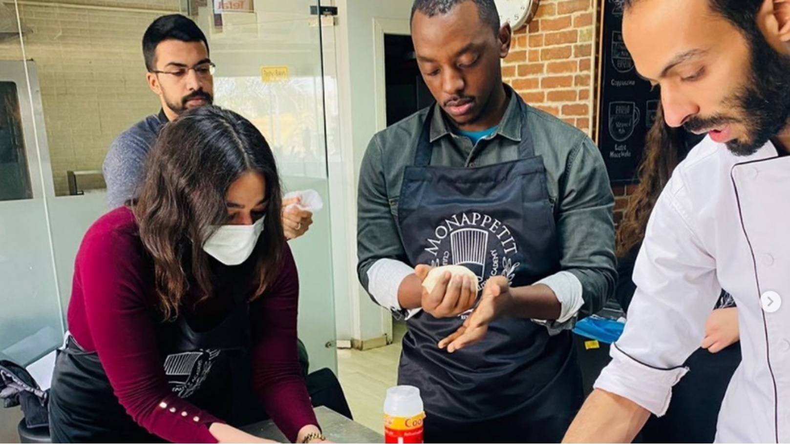 مدرسة منى أبيتيت