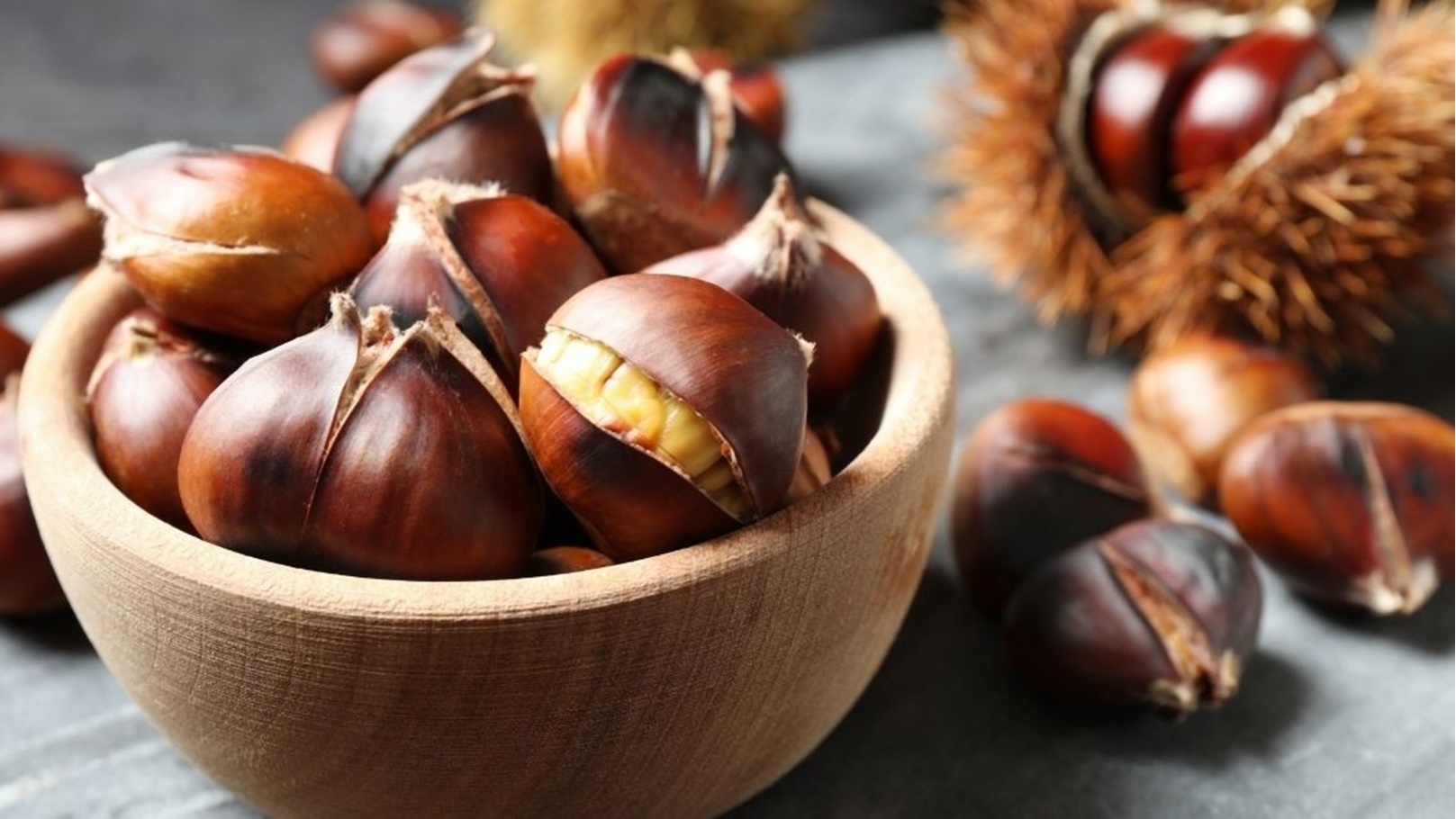 Delicious-Roasted-Chestnuts-in-a-Bowl