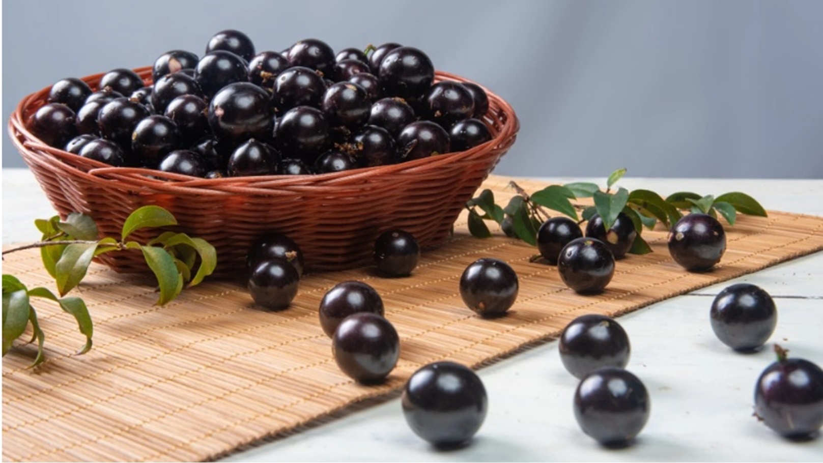 العنب البرازيلي الغريب