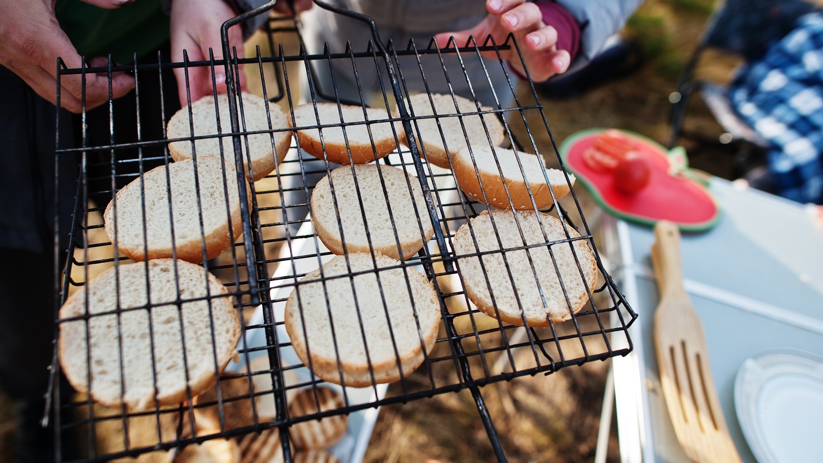 طريقة عمل خبز البرجر فاطمة ابو حاتي