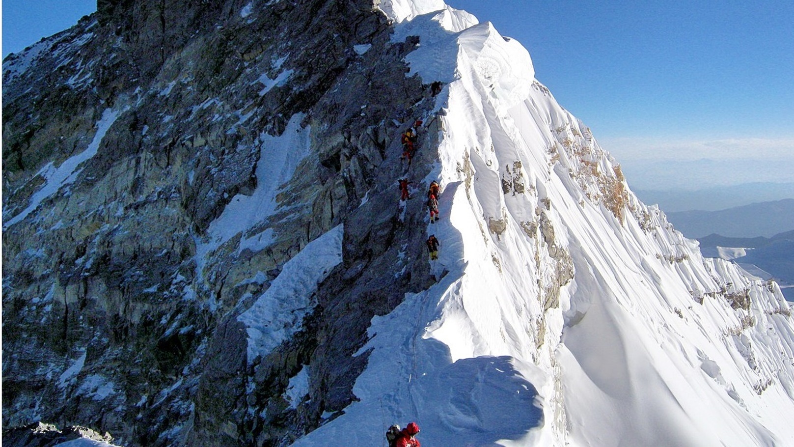 1280px-Hillary_Step_near_Everest_top_(retouched)