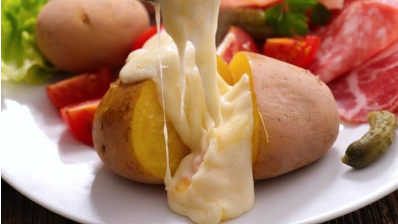 التشيز فوندو مع البطاطس المشوية 1