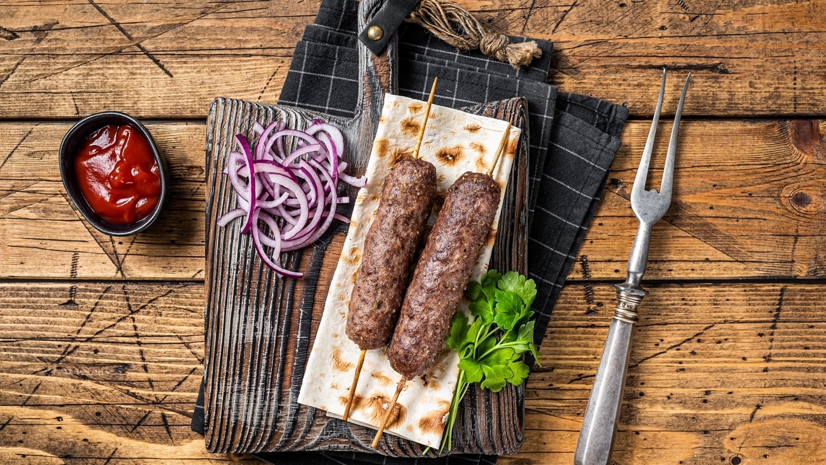 traditional-middle-east-kefta-kofta-kebab-from-gr-2022-03-15-14-11-45-utc