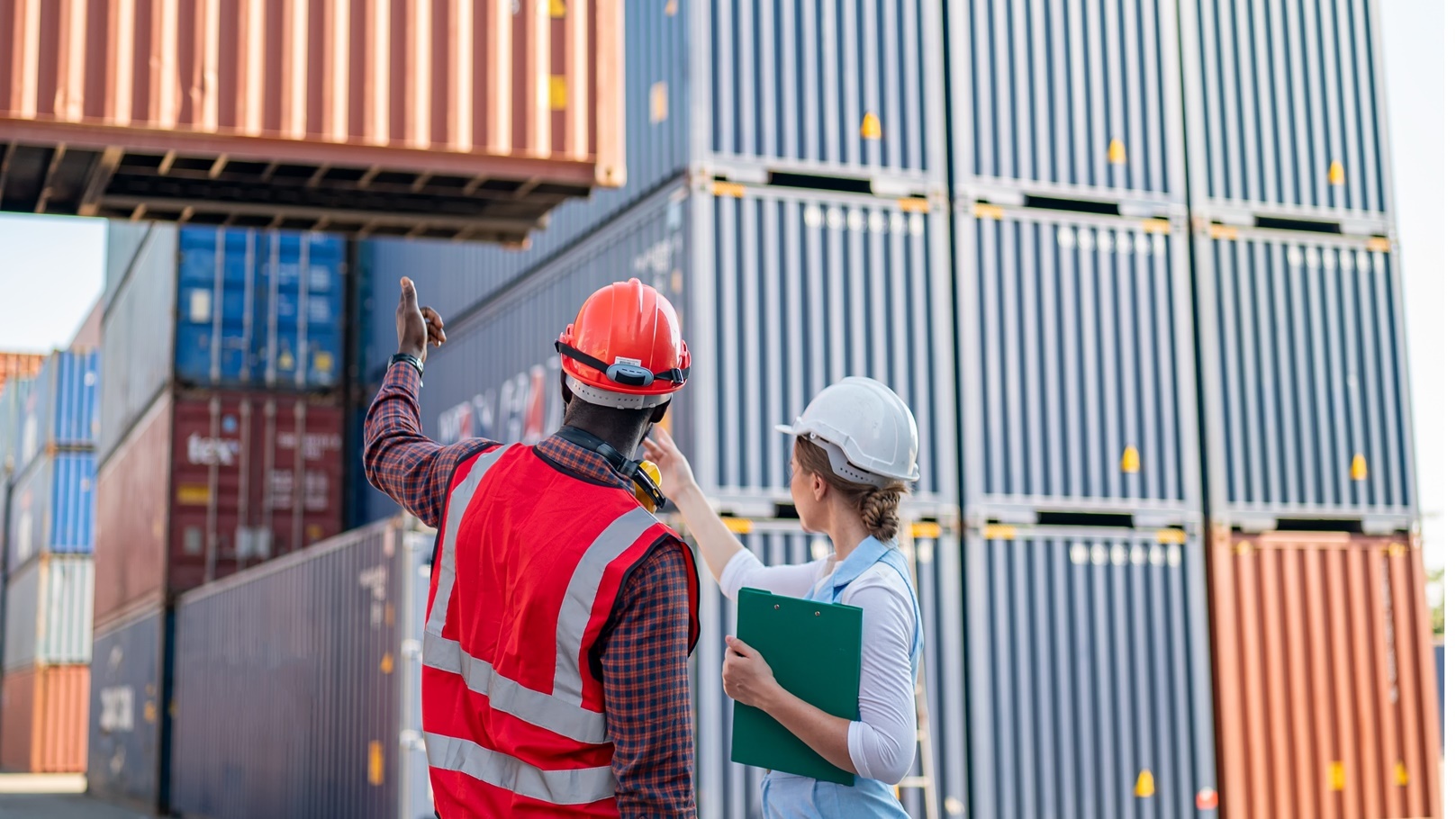 foreman-checking-containers-in-the-terminal-at-im-2022-03-05-11-17-19-utc