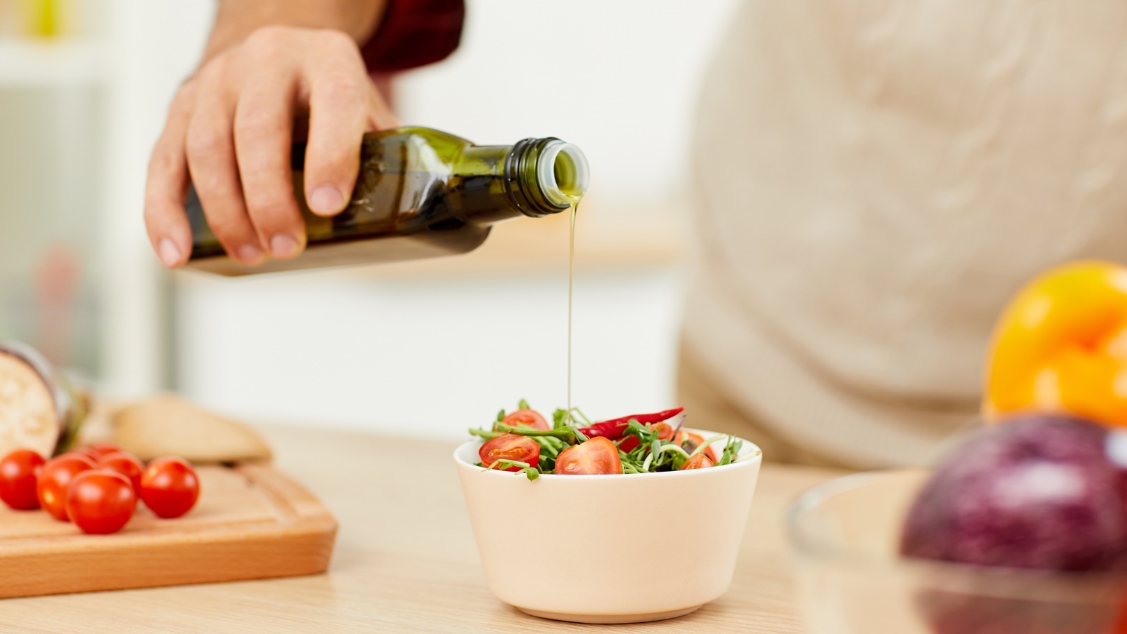 olive-oil-closeup-2021-09-24-04-04-19-utc