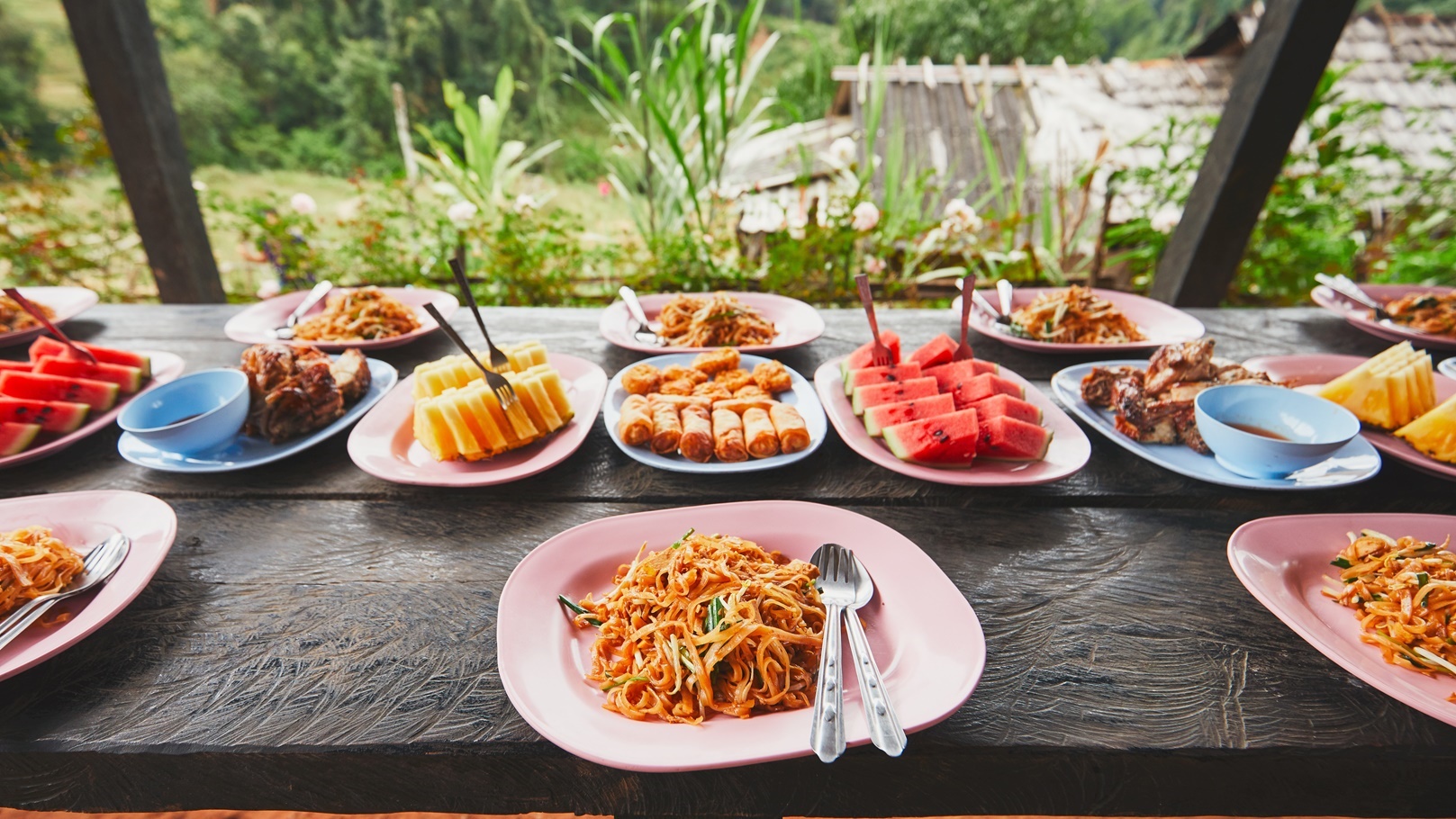 lunch-in-the-middle-of-the-jungle-2021-08-26-22-38-43-utc