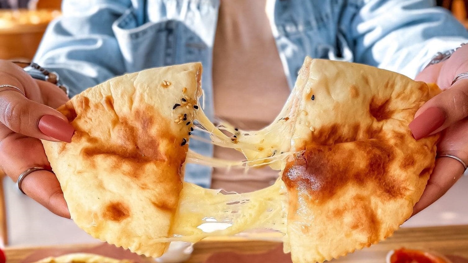 مطعم باب شرقي