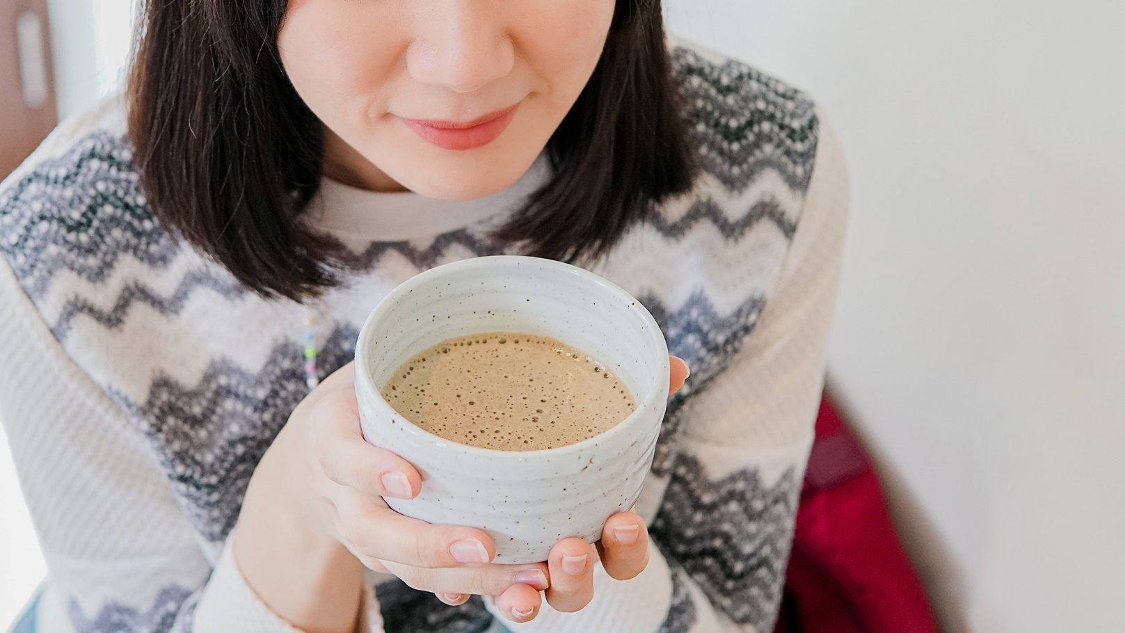 woman-wearing-a-knitted-sweater-enjoy-drinking-a-h-2021-09-04-10-06-04-utc